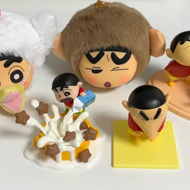 [BUNJANG] Crayon Shin-chan Figure Keychain Bundle Set / 짱구 피규어 인형 키링 일괄 판매