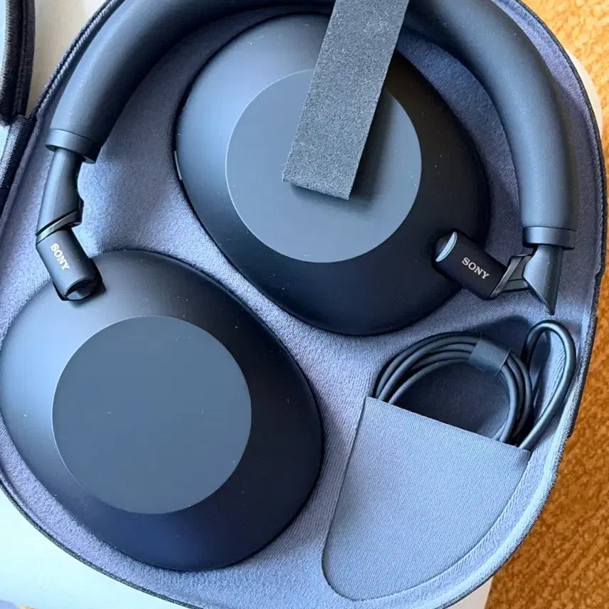 [BUNJANG] Sony WH-1000XM5 Headphones - Black (Unused) / 소니 WH-1000XM6 블랙 색상 미사용