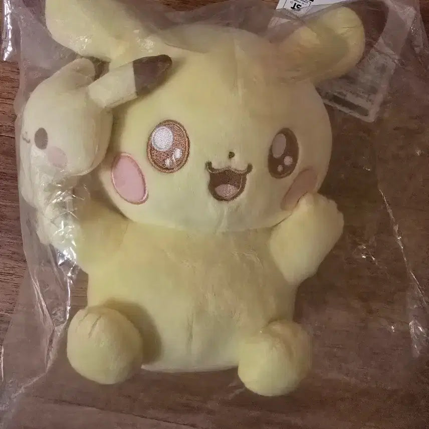 [BUNJANG] Pokemon Ichiban Kuji A Prize Pikachu Plush / 포켓몬 포케피스 이치방쿠지 A상 피카츄인형 판매