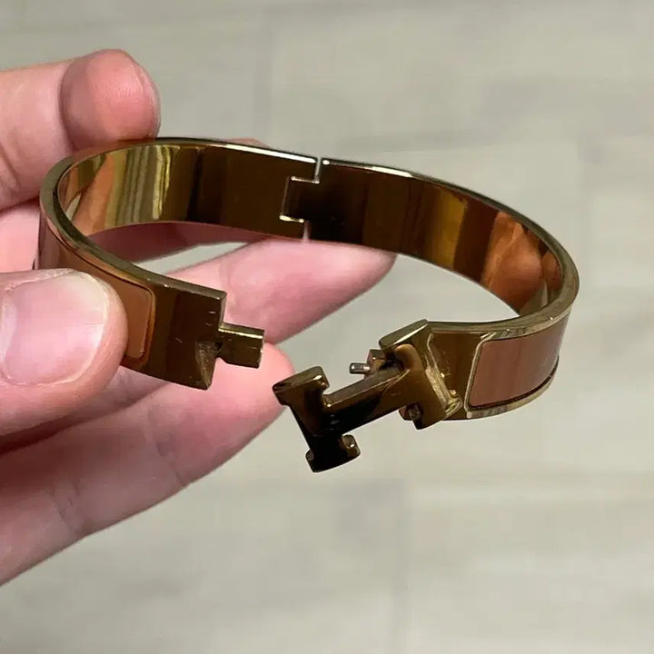 [BUNJANG] H Bracelet Accessories / H 팔찌 악세사리