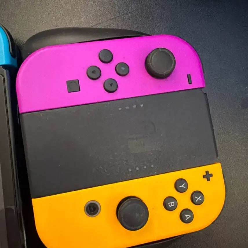 [BUNJANG] Nintendo Switch Console with 4 Joy-Cons / 닌텐도 스위치 (조이콘4개