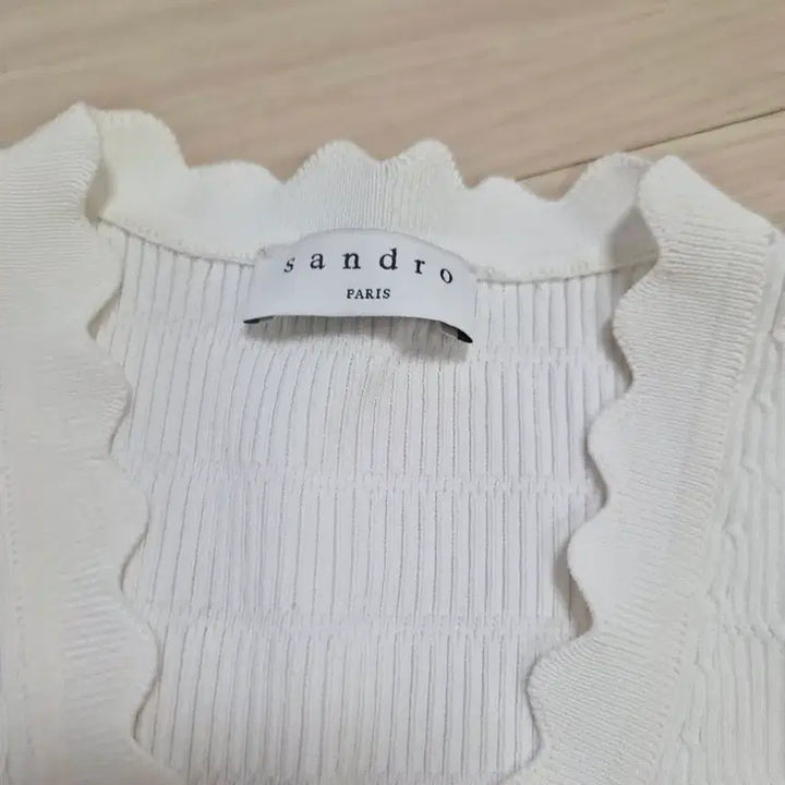 [BUNJANG] Sandro White Wave Knit Cardigan / 산드로 화이트 물결 니트 가디건 1