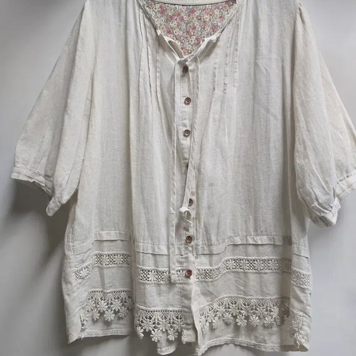 [BUNJANG] Linen Lace Blouse (L) / 린넨 레이스 블라우스 (L)