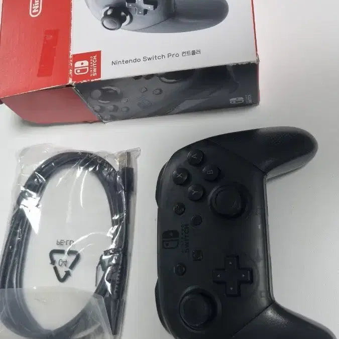[BUNJANG] Nintendo Switch Pro Controller + Charging Cable / S급/풀박스/닌텐도 스위치 프로 컨트롤러 + 충전 케이블