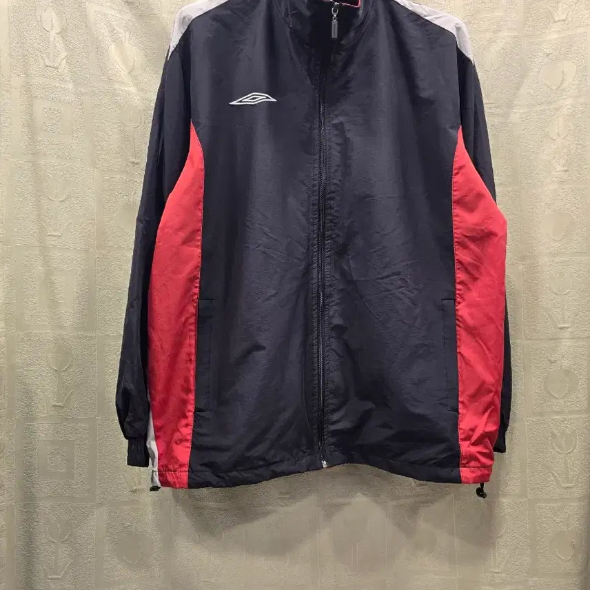 [BUNJANG] Umbro Old School Navy/Red Training Set Size 105 / 엄브로 올드스쿨 네이비/레드 트레이닝 세트 105