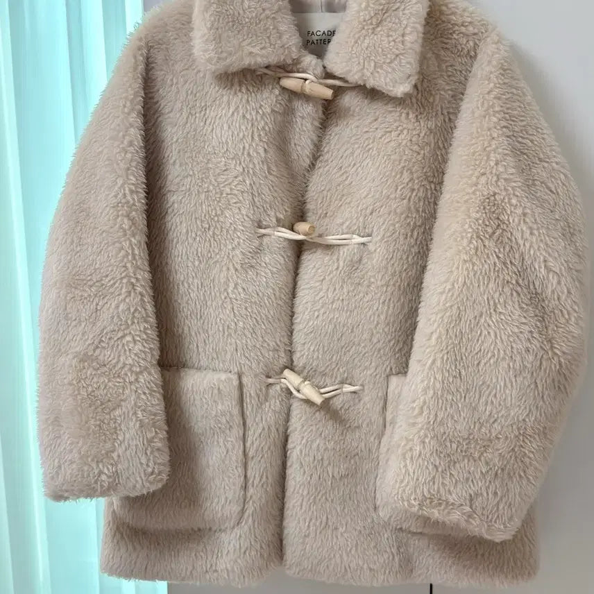 [BUNJANG] Facade Pattern Lambswool Duffle Coat / 파사드패턴 램스울 더플 코트