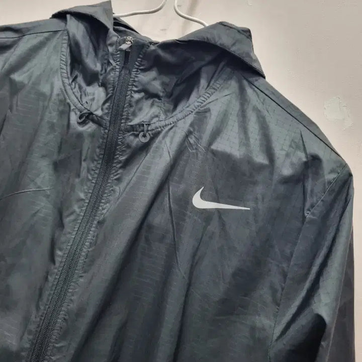 [BUNJANG] Nike Black Windbreaker Jacket Size M / 나이키 바람막이 자켓 블랙 사이즈M
