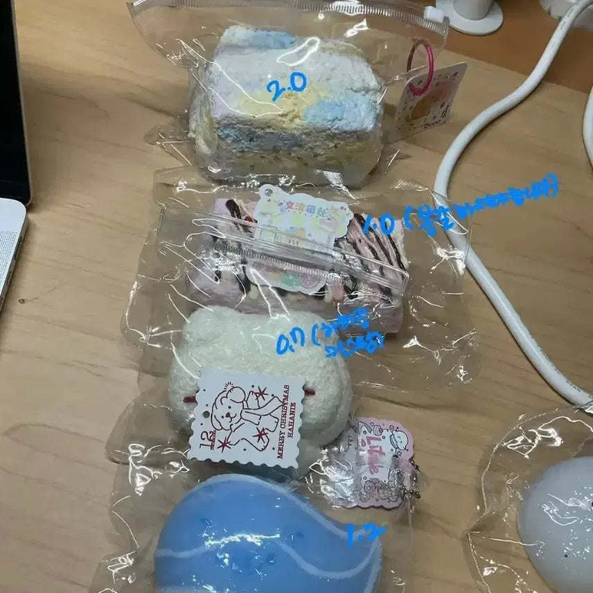 [BUNJANG] Squishy Toys (Set of 4) / 말랑이 팔아요