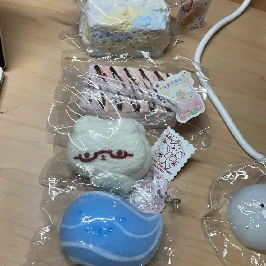 [BUNJANG] Squishy Toys (Set of 4) / 말랑이 팔아요