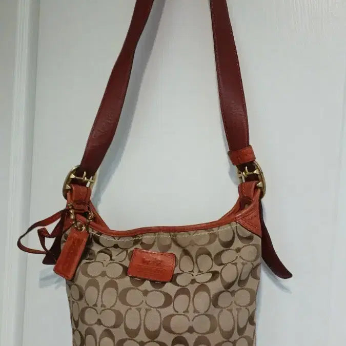 [BUNJANG] Coach Signature Pattern Leather Crossbody Bag Brown / 코치 27 24 12