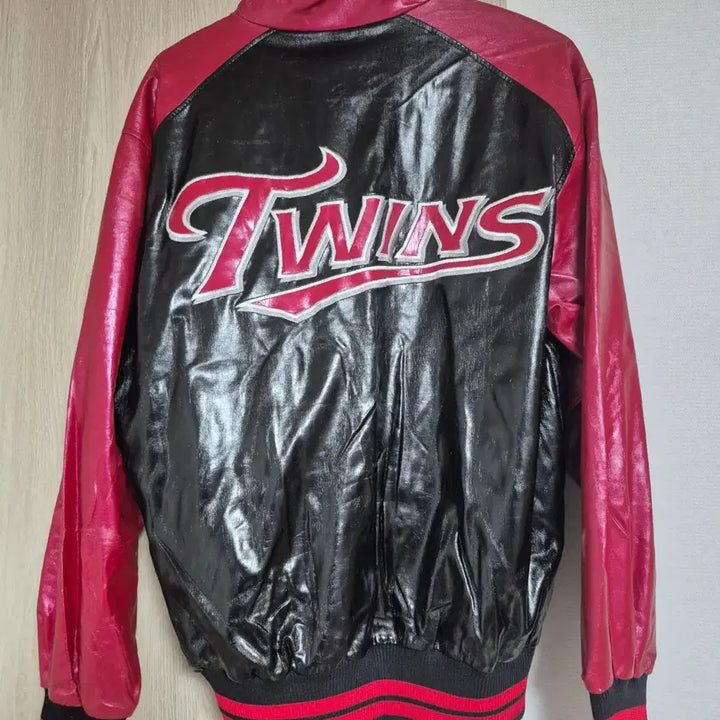 [BUNJANG] LG Twins ATC Shiny Jacket Size 95 / 엘지트윈스 atc 유광잠바 95사이즈 팝니다