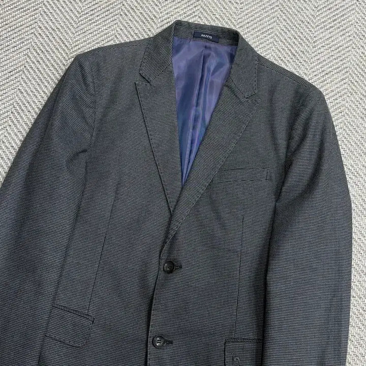 [BUNJANG] Hazzys Classic Check Blazer / 헤지스 잔체크 블레이저 v4511