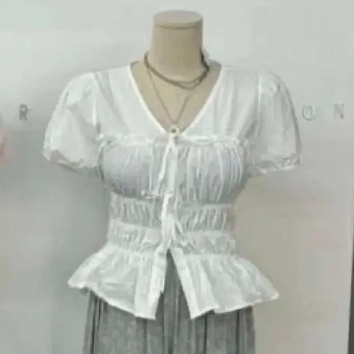 [BUNJANG] Shirring Puff Blouse / [ 새상품 ] 셔링 퍼프 블라우스