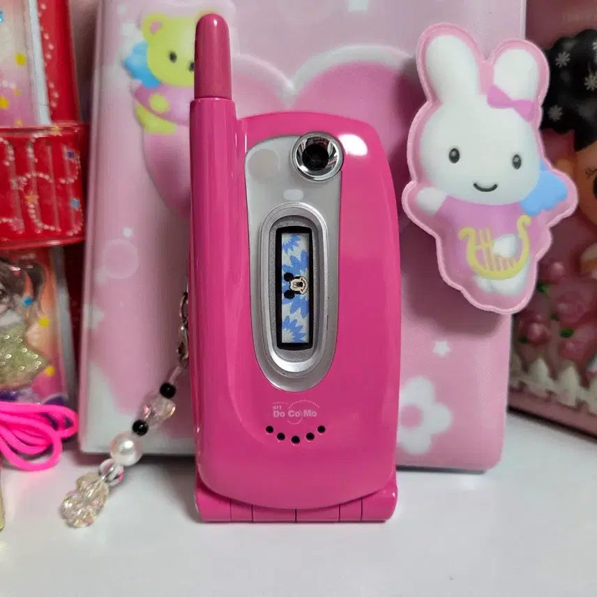 [BUNJANG] Classic Docomo Pink Mickey Mouse Mockup Feature Phone / 오늘만 할인) 고전 도코모 핑크 미키마우스 모형폰 목업폰 피처폰