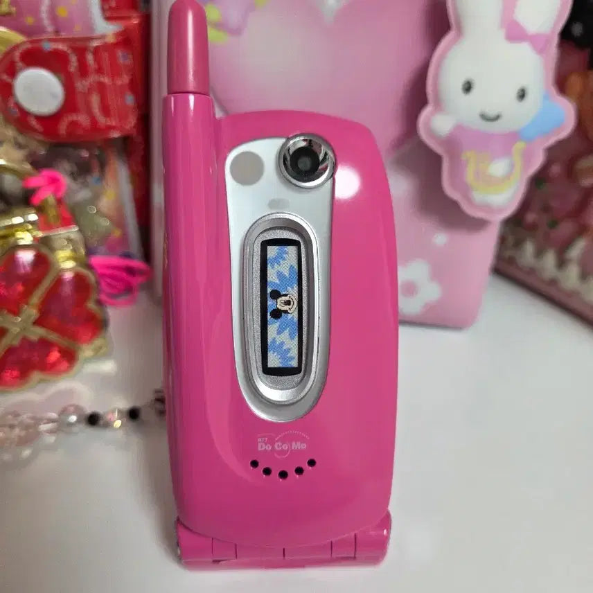 [BUNJANG] Classic Docomo Pink Mickey Mouse Mockup Feature Phone / 고전 도코모 핑크 미키마우스 모형폰 목업폰 피처폰
