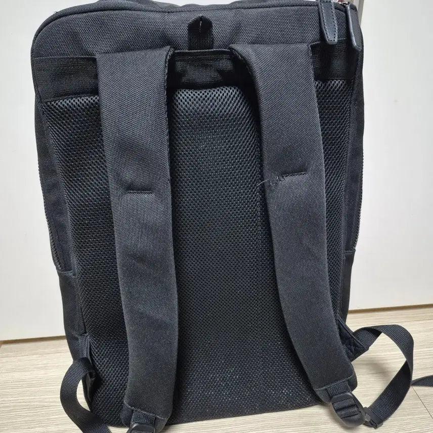 [BUNJANG] HAZZYS Genuine Backpack Bag / 해지스 정품 백팩 가방 판매합니다