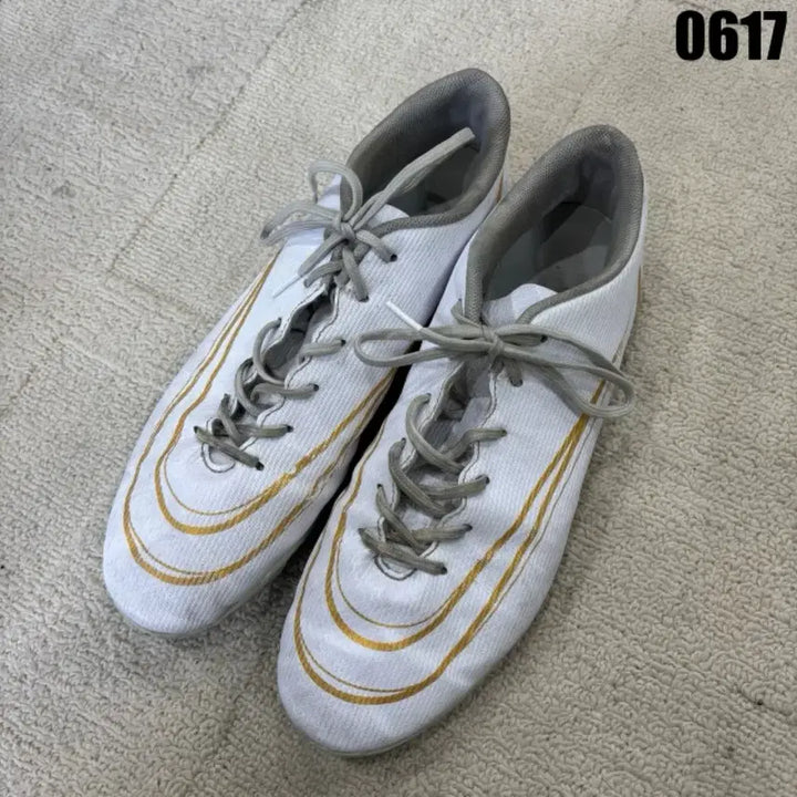 [BUNJANG] Soccer Cleats White Gold 270mm / 축구화 운동화 화이트 골드270