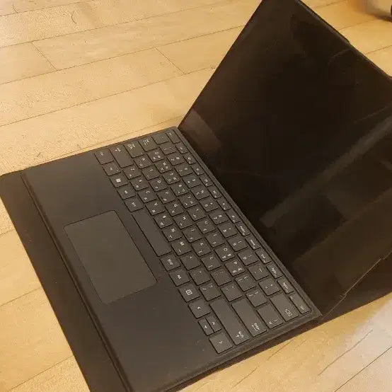[BUNJANG] Microsoft Surface Pro 8 i5-1135G7 16GB RAM 256GB SSD / MS 서피스 프로 8 i5-1135G7, 16G RAM, 256GB
