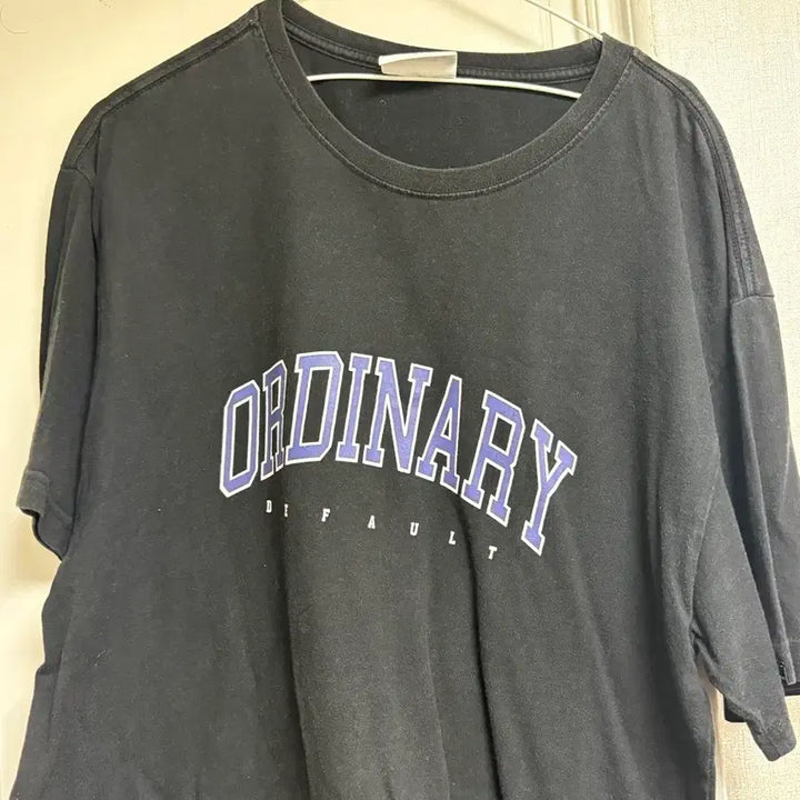 [BUNJANG] Defaultvalue Ordinary Arch Logo T-Shirt Black / 디폴트벨류 반팔티