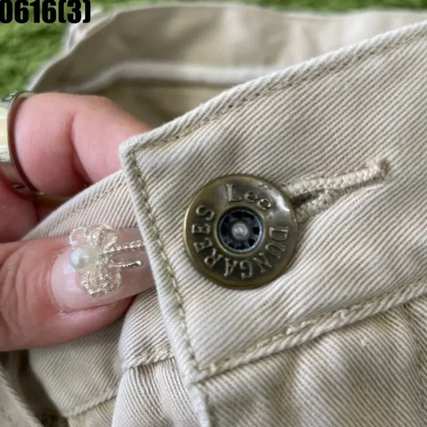 [BUNJANG] Lee Beige Shorts / Lee 베이지색 반바지 0616