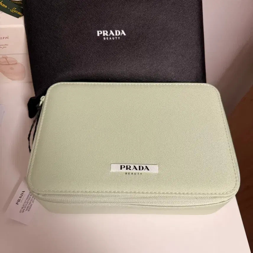 [BUNJANG] Prada Beauty Pouch / 프라다 뷰티 파우치 (새상품)