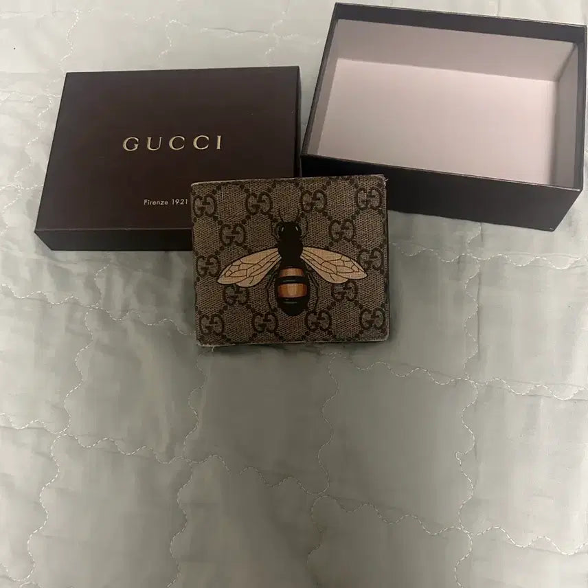 [BUNJANG] Gucci Bee GG Supreme Bi-fold Wallet / (100% 정품)구찌 꿀벌 gg 수프림 반지갑