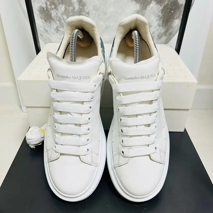 [BUNJANG] Alexander McQueen Textured Oversized Sole Sneakers Size 42 / 정품 42) 알렉산더 맥퀸 텍스쳐드 오버솔 스니커즈 270~275