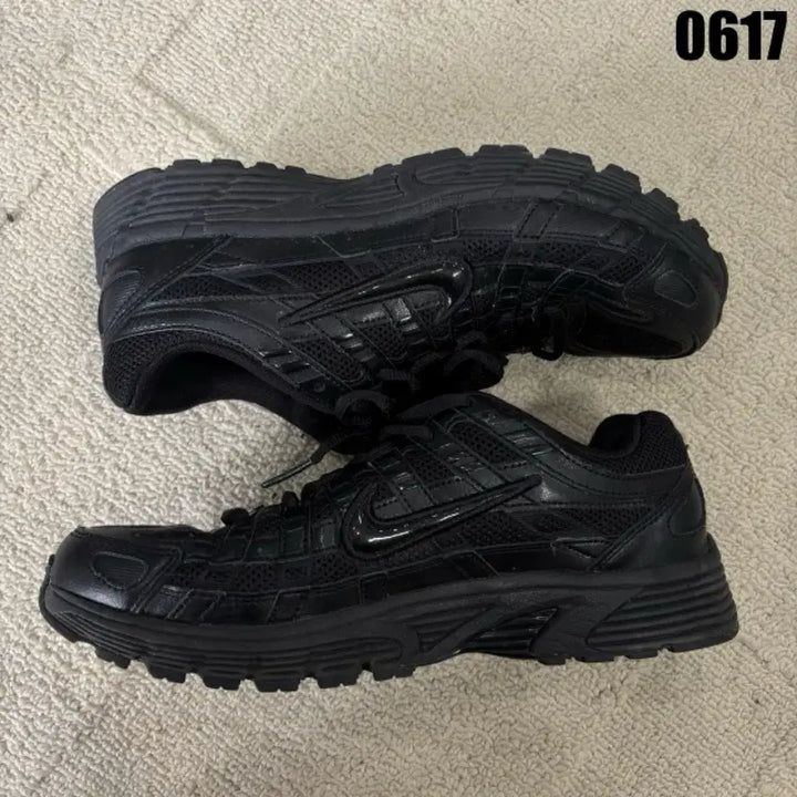 [BUNJANG] Nike 0617 Black Sneakers 260 / 나이키 0617 블랙 운동화 260