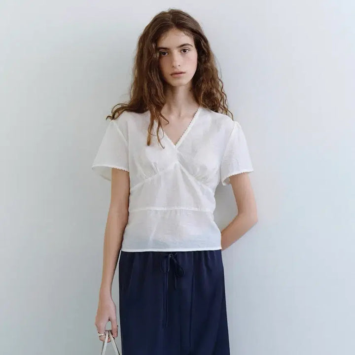 [BUNJANG] URAGO Line Shirring Half Blouse Cream / 유라고 Line shirring half blouse