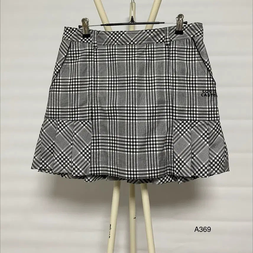 [BUNJANG] Louis Castel Check Pleated Golf Skirt / 루이까스텔 체크 플리츠 골프 스커트 70