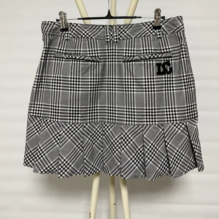 [BUNJANG] Louis Castel Check Pleated Golf Skirt / 루이까스텔 체크 플리츠 골프 스커트 70