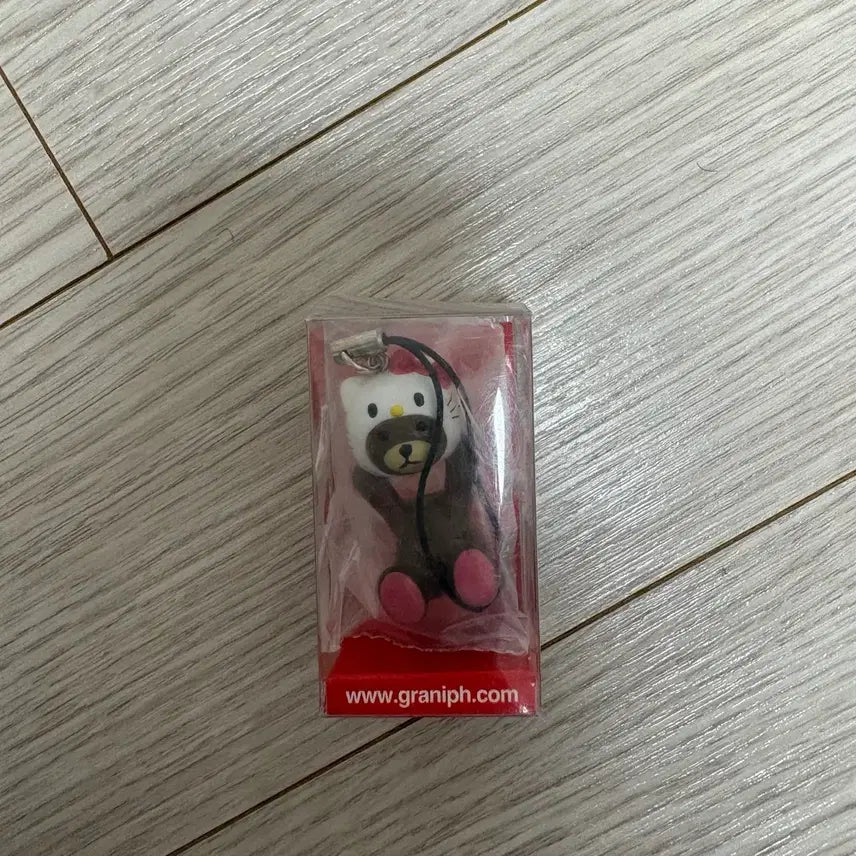 [BUNJANG] Graniph x Sanrio Hello Kitty Control Bear Strap / 컨트롤베어키티스트랩그라니프키티콜라보