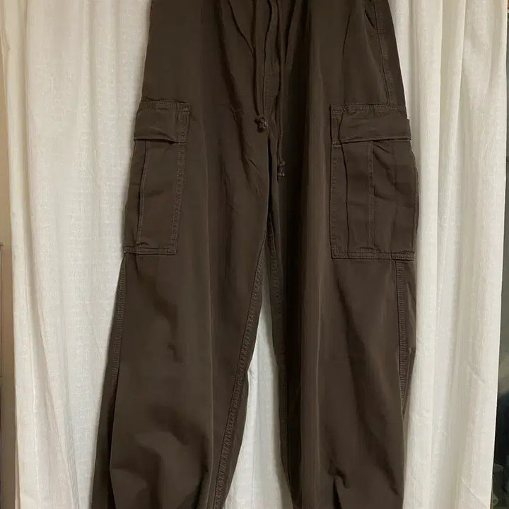 [BUNJANG] Brandy Melville Brown Cargo Pants / 브랜디멜빌 브라운 카고 팬츠