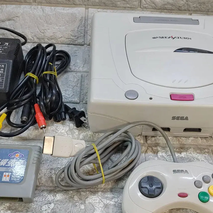 [BUNJANG] Sega Saturn HST-3220 (110V) Console Bundle with Transformer / 세가 새턴 hst-3220 1인셋 순정