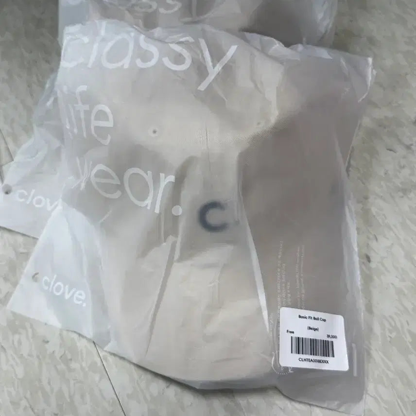 [BUNJANG] Clove Small C Logo Ball Cap Beige / 새상품 클로브 스몰 C 로고 볼캡 베이지