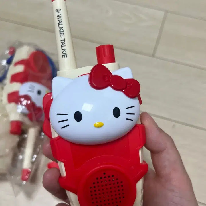 [BUNJANG] Hello Kitty Cinnamonroll Sanrio Walkie Talkies Set / 헬로키티 시나몬롤 산리오 장난감 무전기 워키토키(작동ok/배터리ok)
