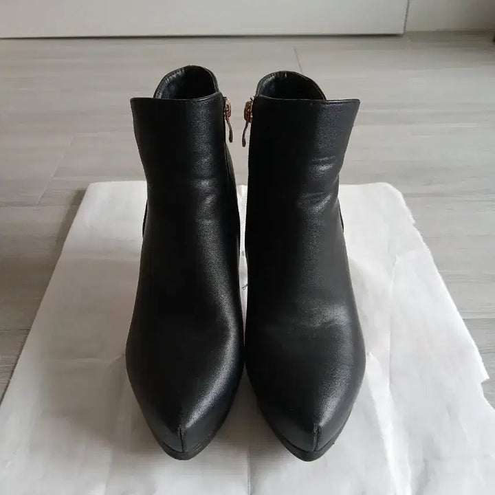 [SOLD OUT] 검정부츠 부티부츠 하이힐 사이즈 230