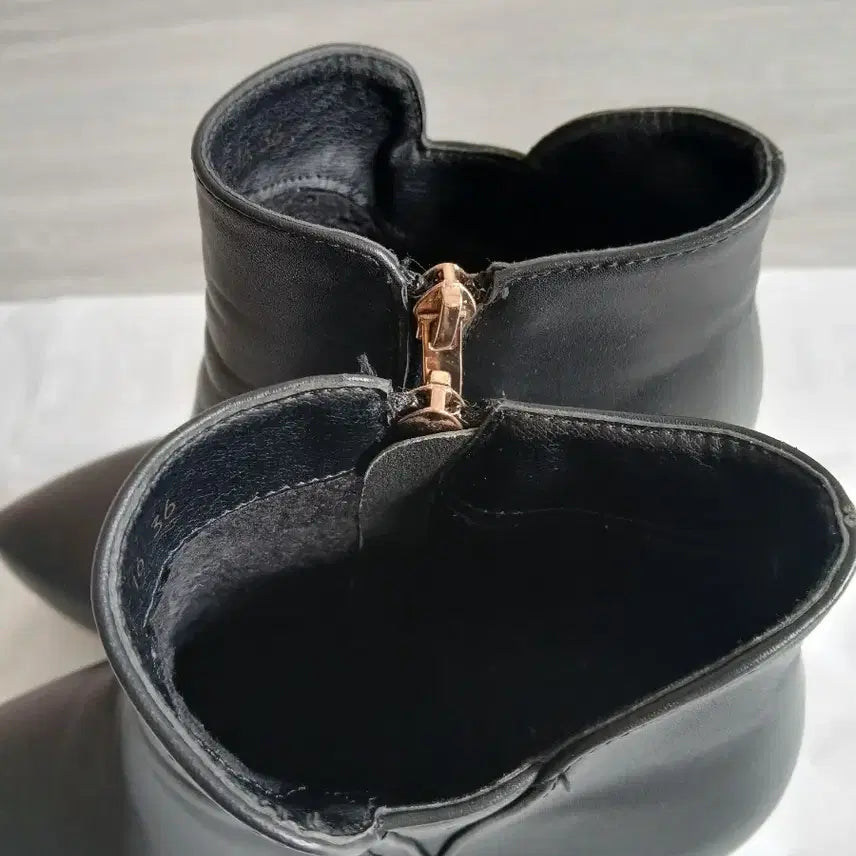 [SOLD OUT] 검정부츠 부티부츠 하이힐 사이즈 230