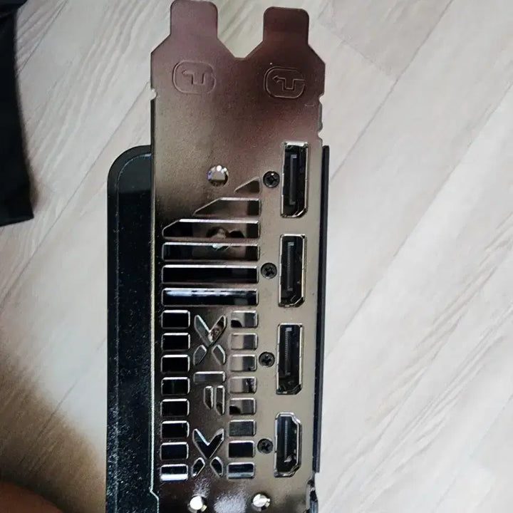 [BUNJANG] XFX RX 6800 Graphics Card / xfx rx6800 그래픽카드 보증O