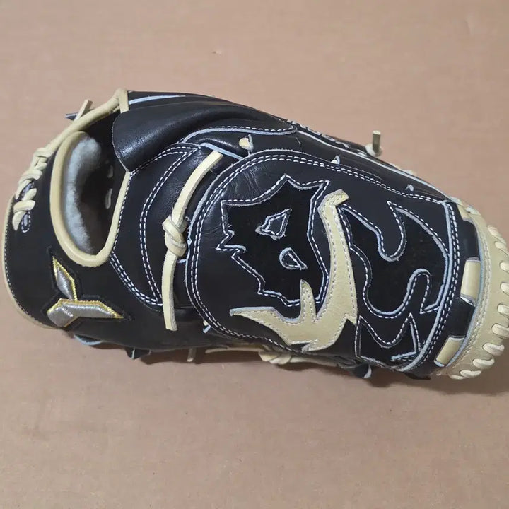 [BUNJANG] Uni Entry Yoonsungbin Model Baseball Glove / 유니 엔트리 윤성빈 모델