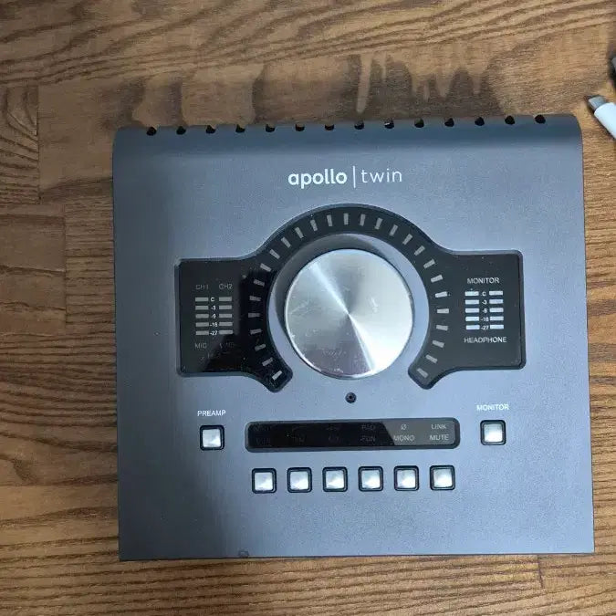 [BUNJANG] UAD Apollo Twin MK II Audio Interface / UAD 아폴로 트윈 MK II 판매합니다