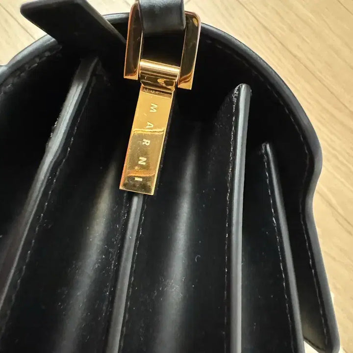 [BUNJANG] Marni Trunk Bag Calfskin Black / 마르니 트렁크백 카프스킨 블랙