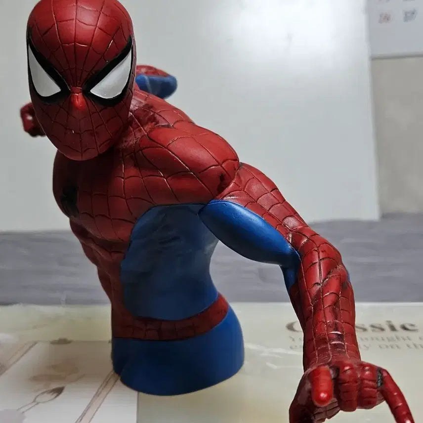 [BUNJANG] Diamond Select Toys Marvel Comics Spider-Man Monogram Vinyl Bust Coin Bank / 스파이더맨 피규어 흉상(저금통)