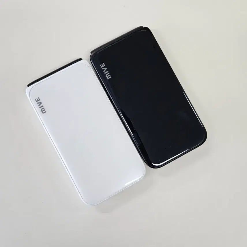 [BUNJANG] Samsung M120 Folder Phone (Black/White) / SS급 폴더폰 M120  팝니다 정상해지 중고폰 단말기 할인가능