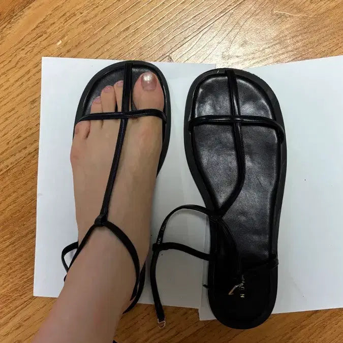 [BUNJANG] Black Strap Sandals 250mm New / 스트랩 샌들 블랙 250mm 새상품
