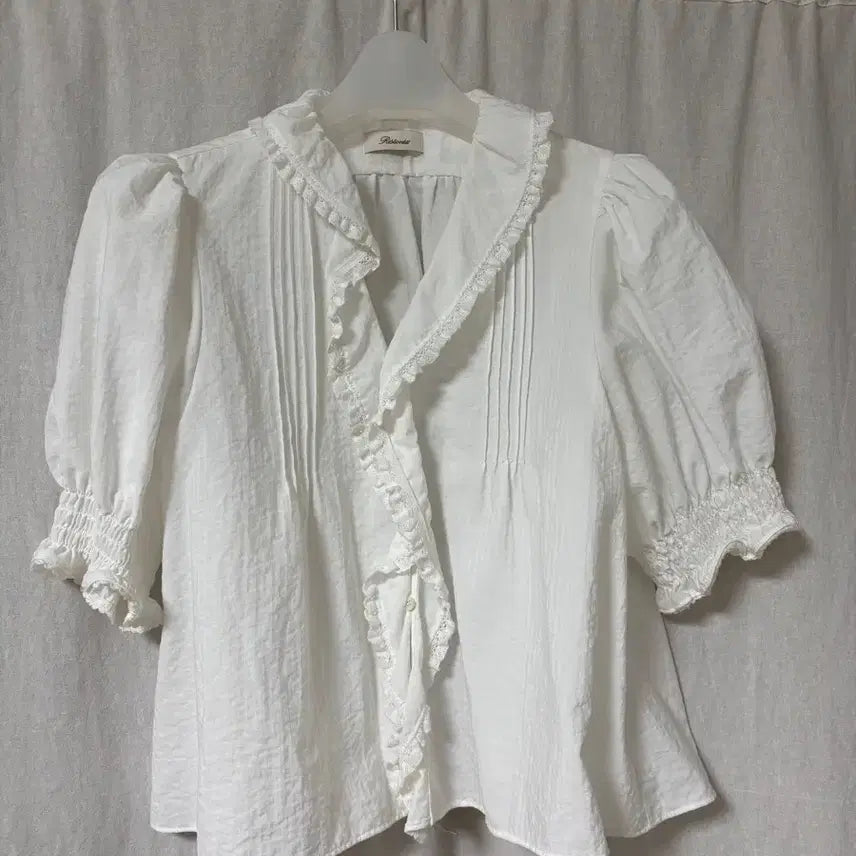 [BUNJANG] Ribbontbit Ribbon Blouse / Ribbontbit 리본빛 블라우스