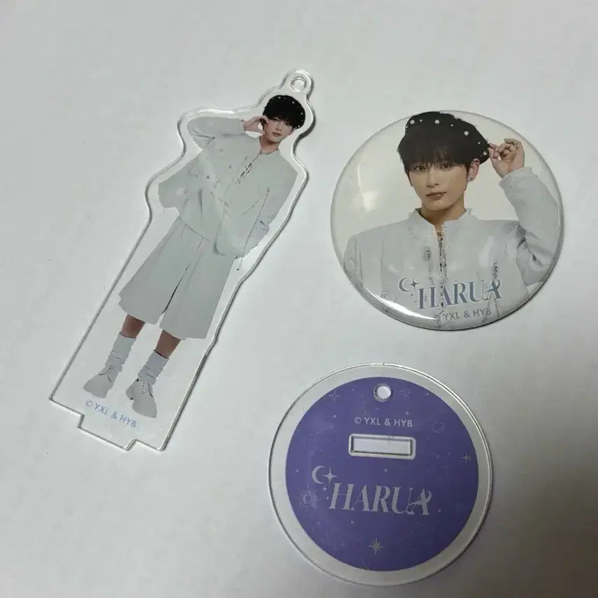 [BUNJANG] ENHYPEN Cafe Harua 2025 Acrylic Stand &amp; Can Badge Bundle Set / 일괄 2025 앤팀 카페 하루아 아크스타 캔뱃지 아크릴스탠드