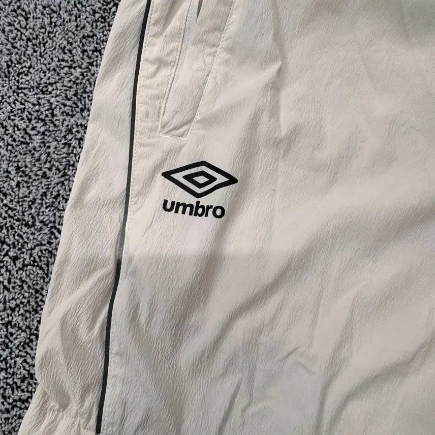 [BUNJANG] Umbro Beige Linen Shorts Size 70 / 엄브로 베이지 린넨 반바지 70