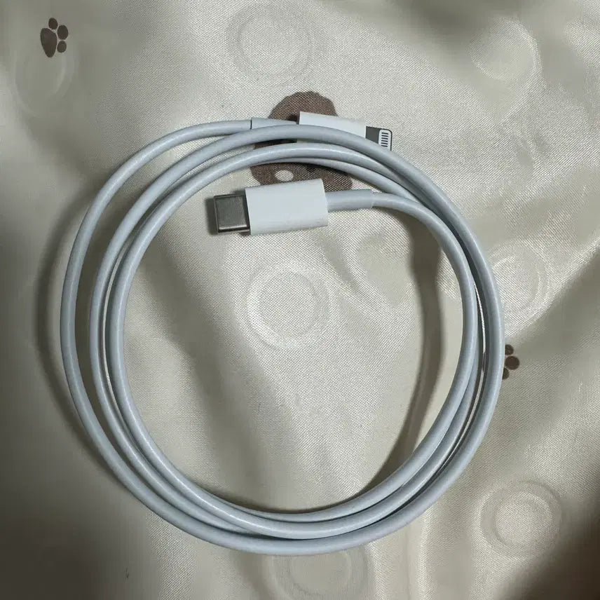 [BUNJANG] Apple Genuine USB-C to Lightning Cable 1m / 애플 정품 c to 8핀 라이트닝 케이블 새제품