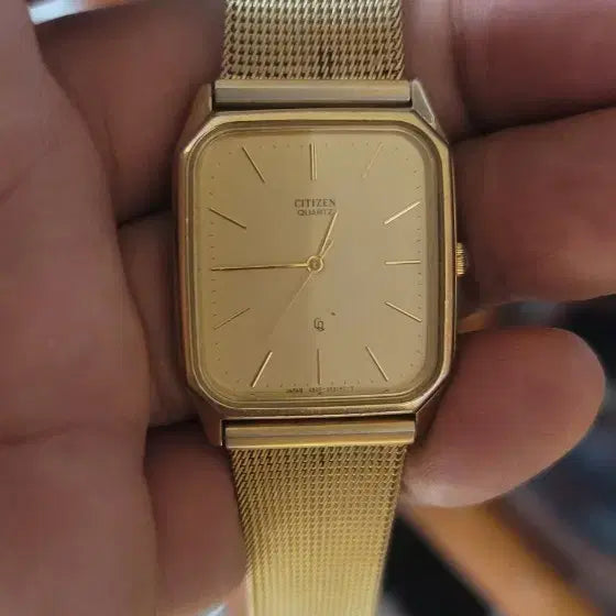 [BUNJANG] Citizen Vintage Quartz Gold Watch / 클래식한 매력의 빈티지 시티즌(CITIZEN) 쿼츠 골드 시계6월17일